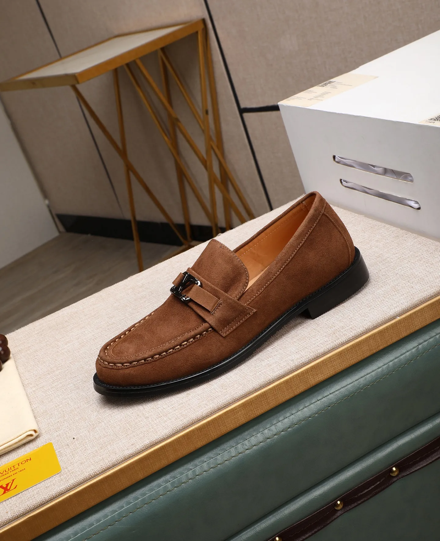 Men's shoes 💰480 📛📛(Niuli) high-end [LOUIS VUITTON】Louis Vuitton official website synchronizes new products👟Milan fashion catwalk style🇰🇾🇰🇾LV house logo, celebrity style, a must-have for fashionistas⚠️First-layer calfskin➕Cowhide lining➕Official website original original outsole👞Number 38-44